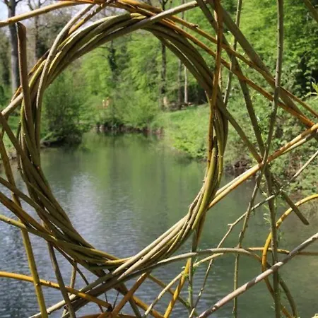 Semesterbostad Le Repaire Des Renards Vallee De Rabais Virton